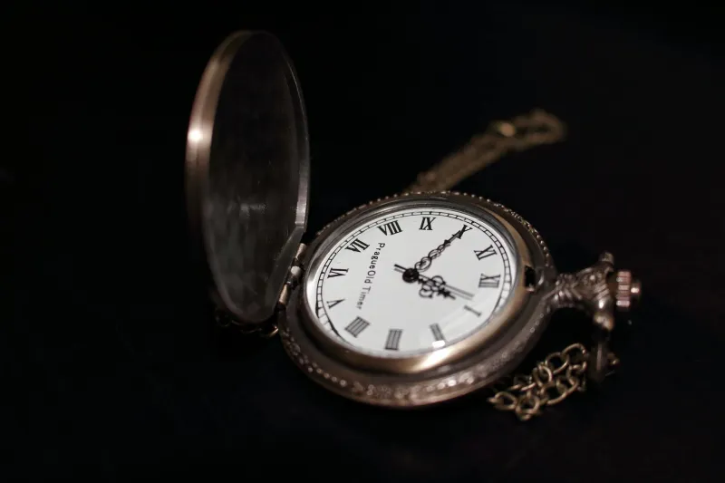 When Private Business Decided What Time It Was: The Corporate Coup That Carved Up America's Clocks